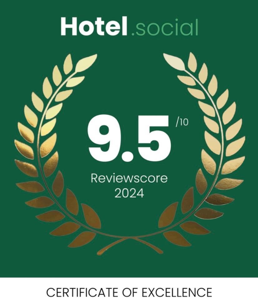 Suburban Studios By Choice Hotels - Award Winning - New 2024 - Walk To Eateries & Grocery - Ultra Sparkling - Garden Rooms - Designer Lighting & Right Off I-95 - Proudly An All American Managed Property Brunswick Luaran gambar